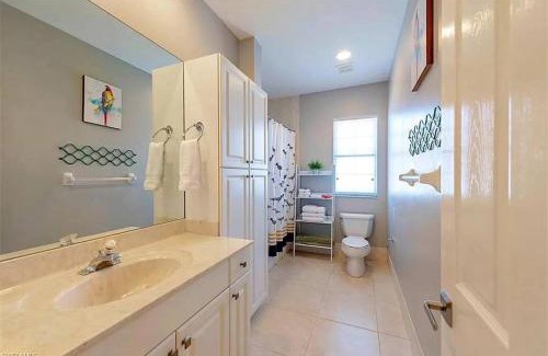 Bonita Springs House | Discreet Retreat, Modern home With Private BackYard