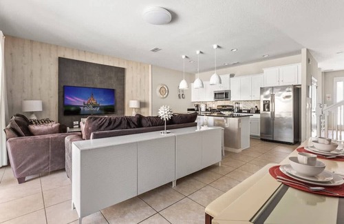 Loughman House | Disney Getaway! Private Pool & Themed Bedrooms. Book Now! #Solt429