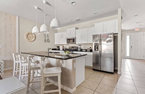 Loughman House | Disney Getaway! Private Pool & Themed Bedrooms. Book Now! #Solt429