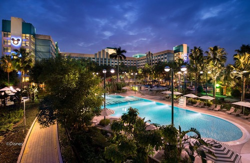 Lantau Hotel | Disney's Hollywood Hotel