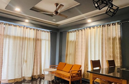 Kasauli Apartment | Diva Nest I Luxury I 1BHK I Homestay