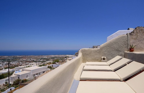 Pyrgos Villa | Diva Santorini Luxury Villa