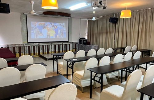 Alor Gajah Hotel | DNELAYAN BEACH RESORT