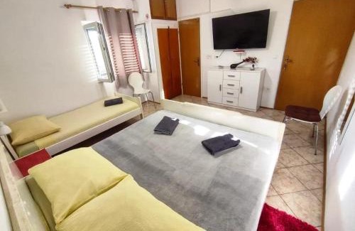 Sucuraj Apartment | Dobra