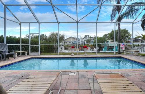 New Port Richey House | Dockside Nook -Waterfront, Dock, Heated Pool