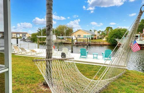 New Port Richey House | Dockside Nook -Waterfront, Dock, Heated Pool