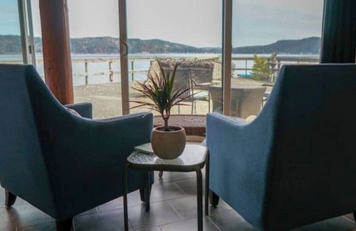 Union Apartment | Dockside ~ Private Waterfront Paradise