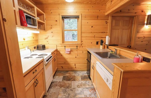Mazama Cabin | Doe Meadow Cabin Summ