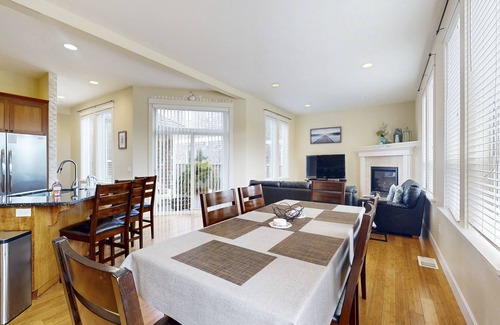 Seaside House | Dog-friendly and golf course-adjacent home with gas fireplace and deck