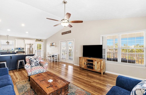 Port St. Joe House | Dog-friendly coastal getaway with private pool, patio, & grill