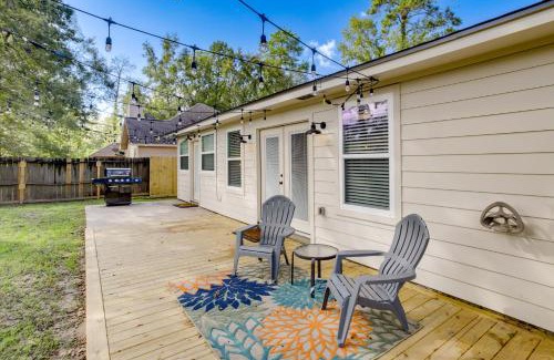 Conroe House | Dog-Friendly Home in The Woodlands with Fenced Yard!