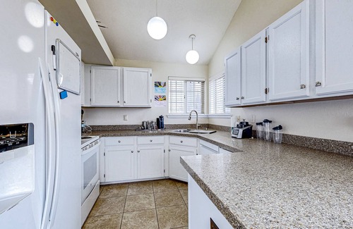 Aurora House | Dog-friendly home in a quiet neighborhood with sauna, balcony, W/D, & AC