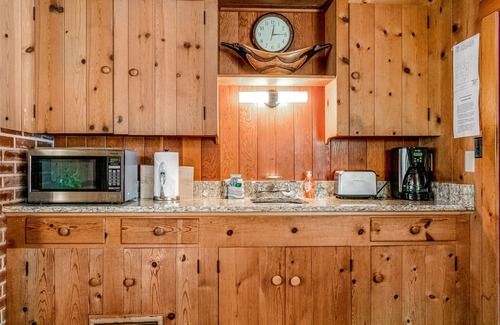 Seaside House | Dog-friendly retreat with game room, firepit, kitchen & kitchenettes
