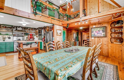 Seaside House | Dog-friendly retreat with game room, firepit, kitchen & kitchenettes