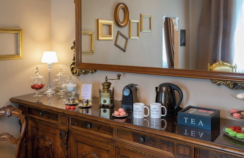 San Lazzaro di Savena Apartment | Dolce Casa B&B elegant and cozy adults only 5 minutes from the highway