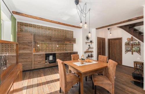 Marindol House | doLodge homestead in the Kolpa River canyon