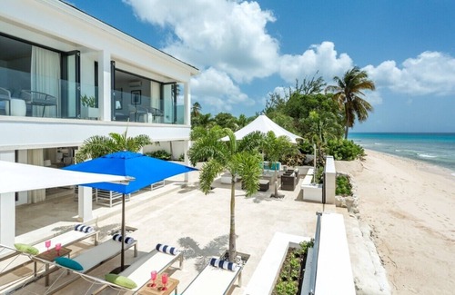 Fitts Village House | Dolphin Beach House (Reigate) by Fantasia Villas
