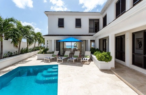 Fitts Village House | Dolphin Beach House (Reigate) by Fantasia Villas