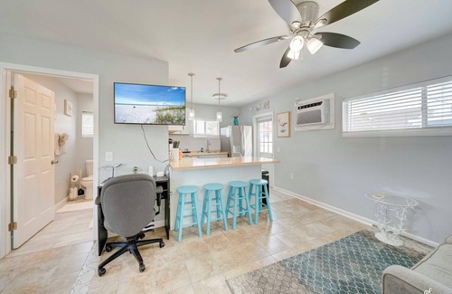 Bel Air House | Dolphin Days Lagoon Retreat