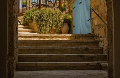 Tochni Apartment | Dolphin Guest House and Studios