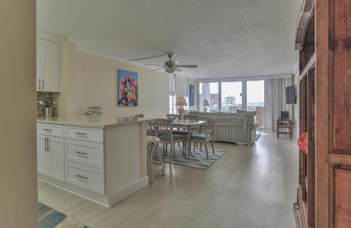 Holiday Isle House | Dolphin Point 402C - 2BR Updated Condo with Harbor and Gulf Views