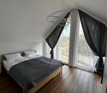 Jantar House | Dom na łące Jantar