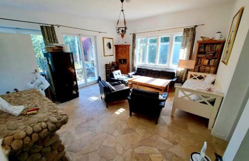 gmina Lubien House | Dom z tarasem wśród pól i lasu - przestronny salon, blisko natury