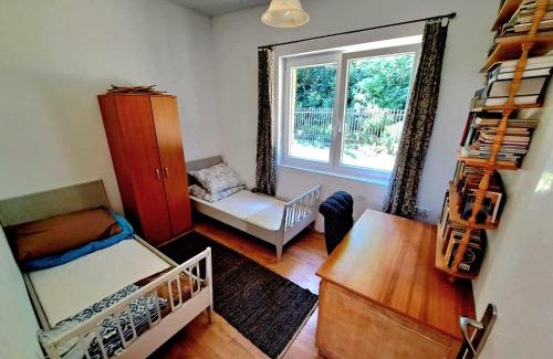 gmina Lubien House | Dom z tarasem wśród pól i lasu - przestronny salon, blisko natury