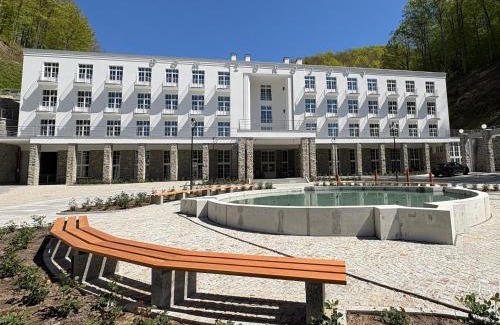 Zegiestow Zdroj Hotel | Dom Zdrojowy CECHINI