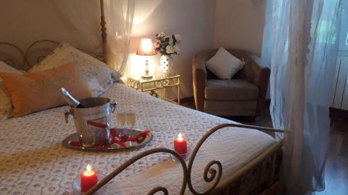 Sainte-Gemme-d'Andigne Bed & Breakfast | Domaine de la Cour