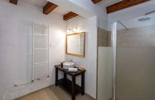 Dumbraveni House | Domeniul Poiana Ursului