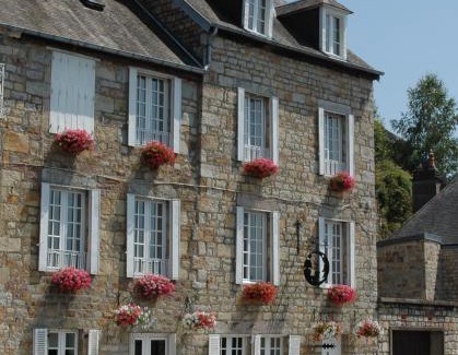 Domfront en Poiraie Bed & Breakfast | Domfront - Numero CINQ