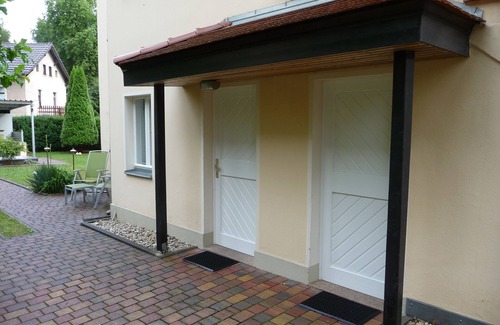 Kleinzschachwitz Apartment | Domicile at the Elbe - new holiday home with charm