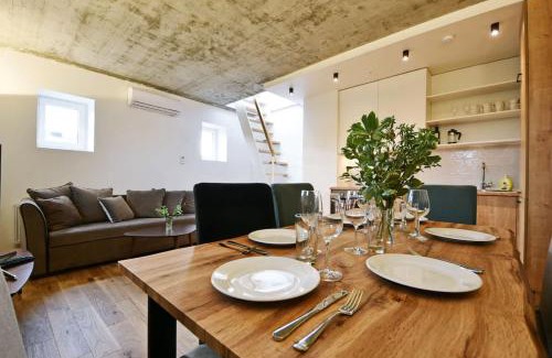 Old Town Apartment | Domillion Penthouse Duplex w Terrace 18 ppl P36T