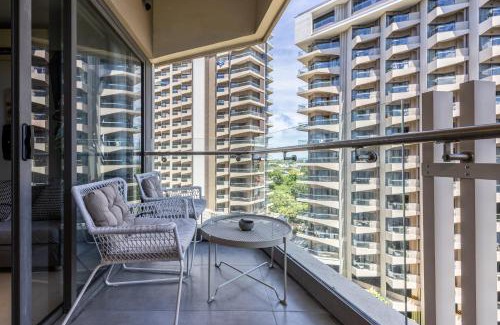 Maribago Apartment | Dominiks spacious classic family VIP 1 Bedroom Tambuli Balcony Pool Beach