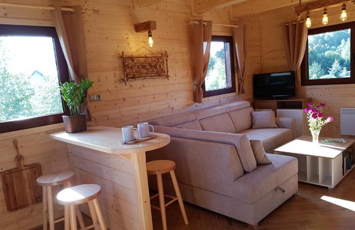 Szczytna Ski Chalet | Domki całoroczne z kominkiem - SKAŁA i GŁAZ