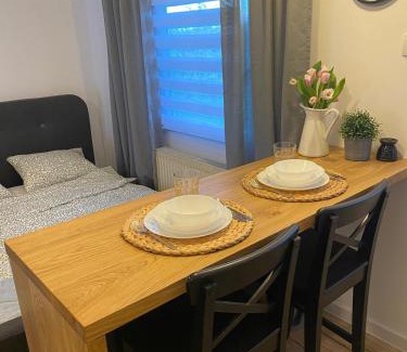 Czarna Dabrowka Cabin | Domki na skraju lasu