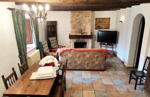 Villalcazar de Sirga House | Don Camino Casa Aurea