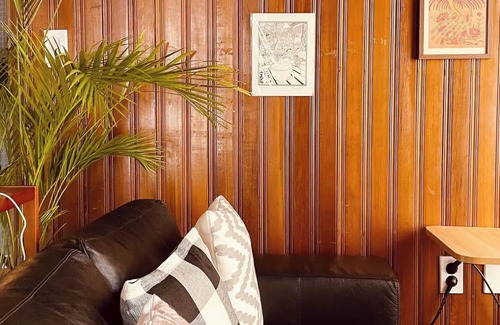 Sinsu-dong Apartment | [Dopiso] 2 mins from Hapjeong Station/3 Room/Beam Projector & Retro Game Machine