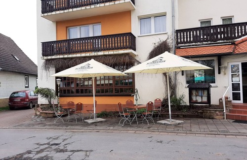 Bullau Cottage | Doppelzimmer 4 - Gasthaus Pension Schumbert