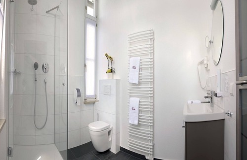 Oberreitnau Apartment | Doppelzimmer Superior 23 qm mit WC und Dusche