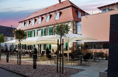 Bad Bergzabern House | Doppelzimmer, Dusche Oder Bad, WC - Schlosshotel Bergzaberner Hof