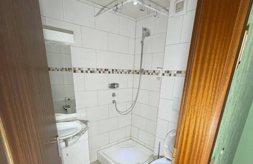 Ottenhausen Apartment | Doppelzimmer mit Balkon - Gästehaus Rössle 5