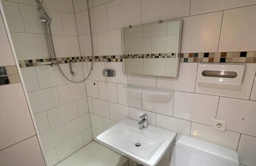 Ottenhausen Apartment | Doppelzimmer mit Balkon - Gästehaus Rössle 3