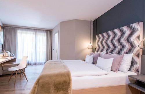 Seeboden House | Doppelzimmer Style Deluxe Südblick Frühstück - Hotel Moserhof