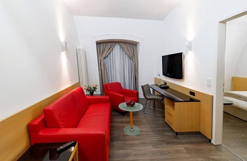Strehlen House | DORMERO Deluxe, measuring rates - DORMERO Hotel Dresden City