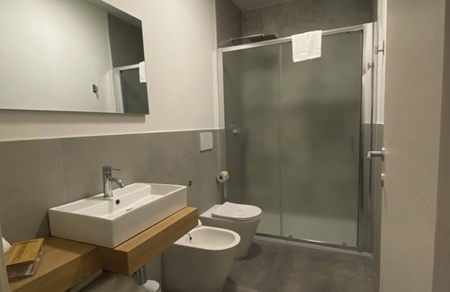 Fogliano House | Dormi-RE affittacamere