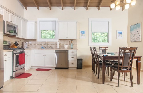 Puntas House | Dos Amigos Beach House Upscale Unit, with beach access, central to everything