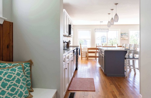 Easton's Point House | Double lot walk to beach 5 bed 7 bath, large yard