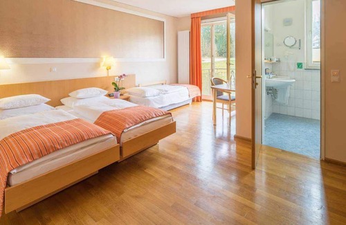 Zahringen Hotel | Double room with WC and shower /bath - Hotel Classic